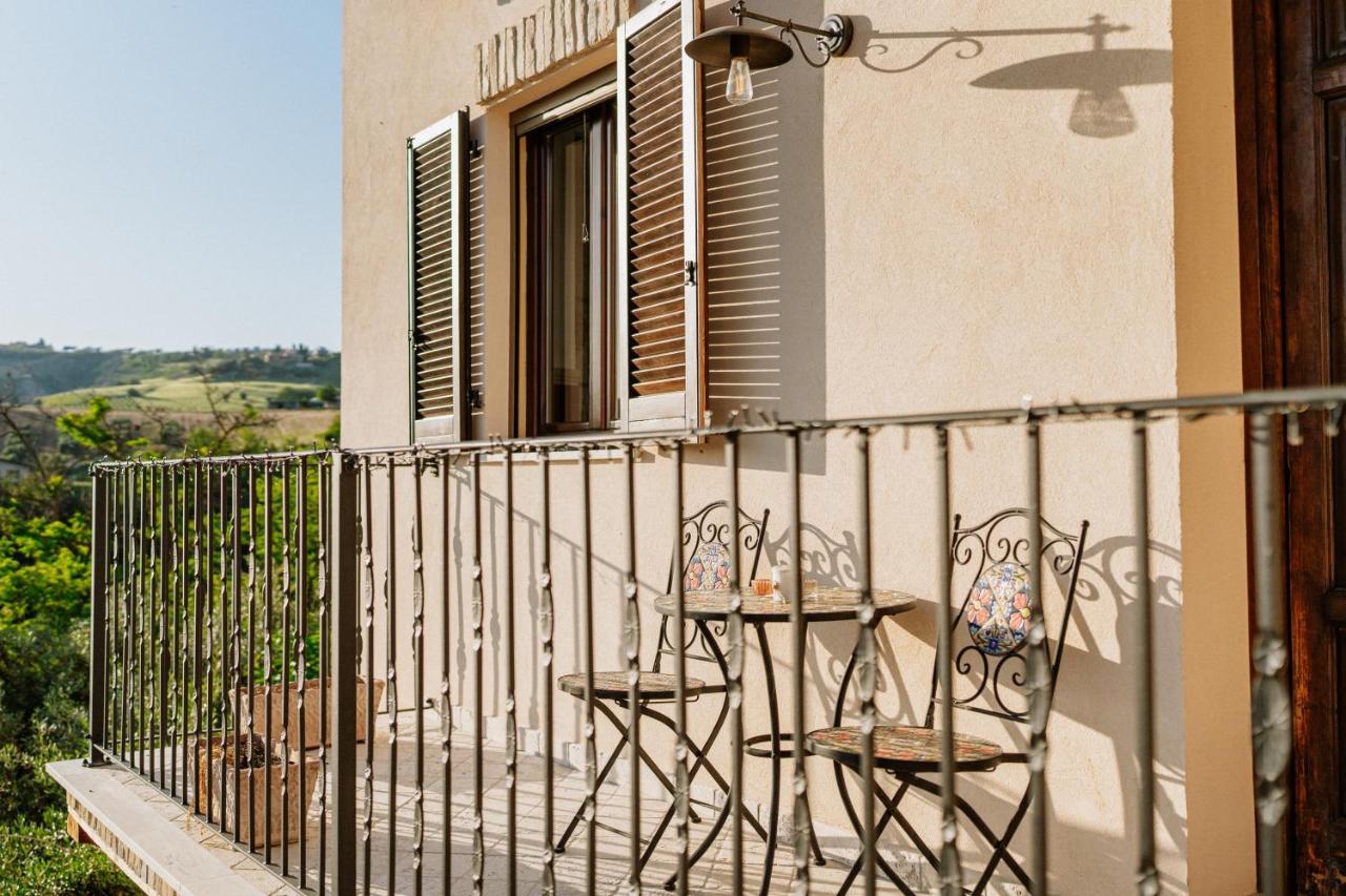 オッフィダ La Casa Delle Api Bed & Breakfast エクステリア 写真