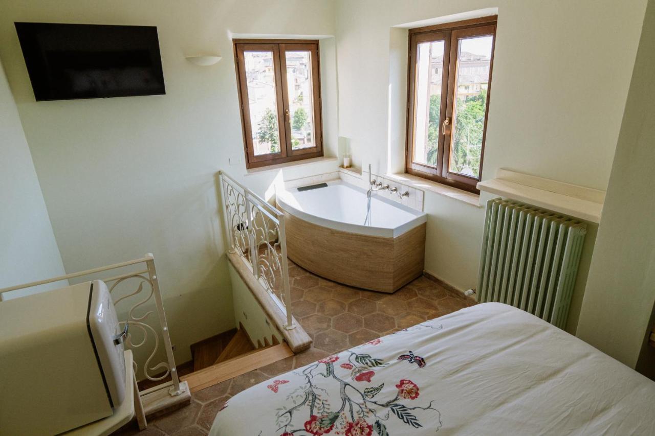 オッフィダ La Casa Delle Api Bed & Breakfast エクステリア 写真
