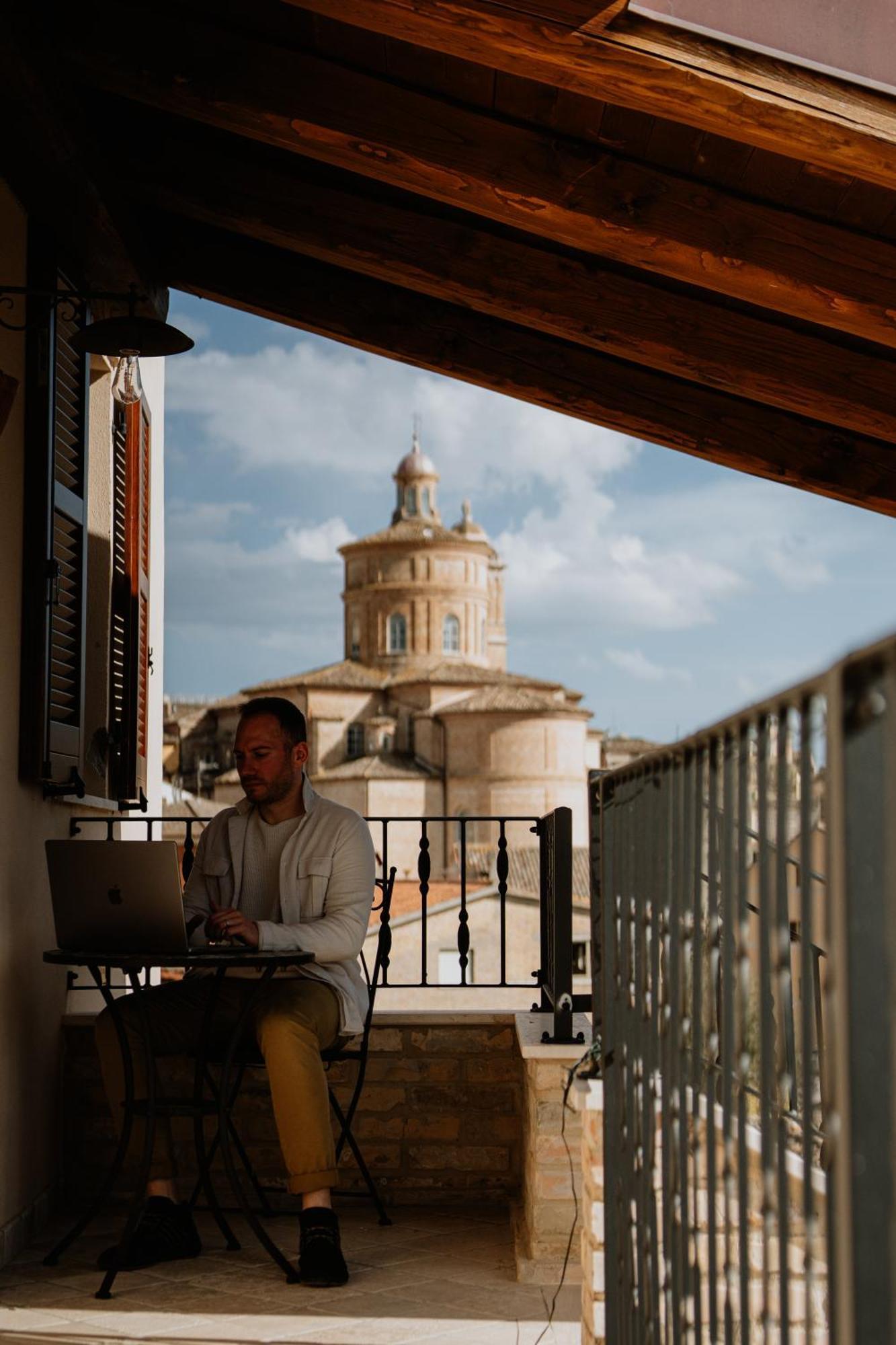 オッフィダ La Casa Delle Api Bed & Breakfast エクステリア 写真